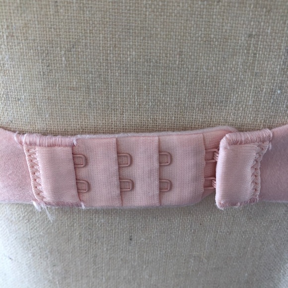 Victoria’s Secret pink unlined bra 32D NWT - Picture 4 of 16